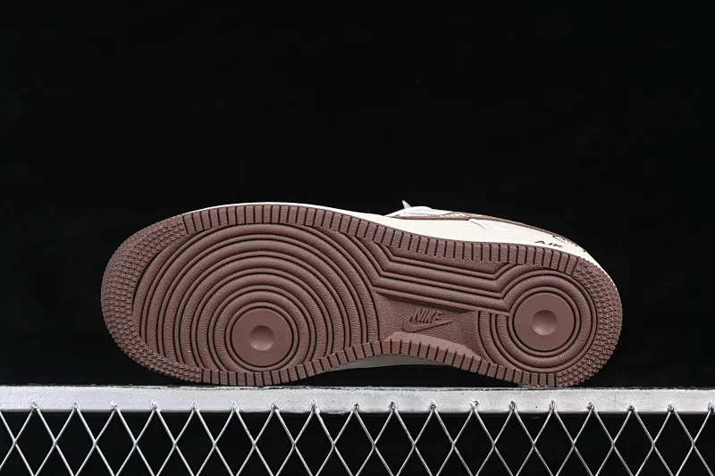 All categories Nk Air Force 1 Air Force series Nk Air Force 1 Low Air Force low top Nike Air Force 1'07 Low Ghostface joint white brown suede Air Force 1 low top casual sneakers XD9314-614